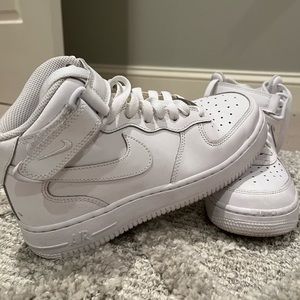 Nike sneakers. Leather unisex